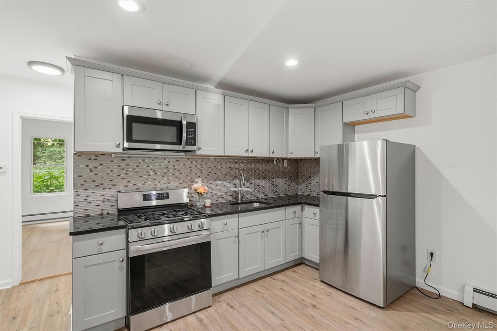 411 Liberty Street - Photo 10