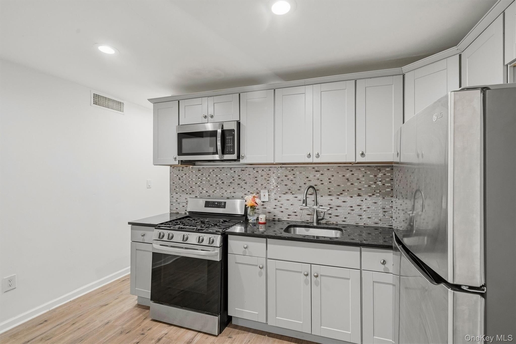 411 Liberty Street - Photo 9