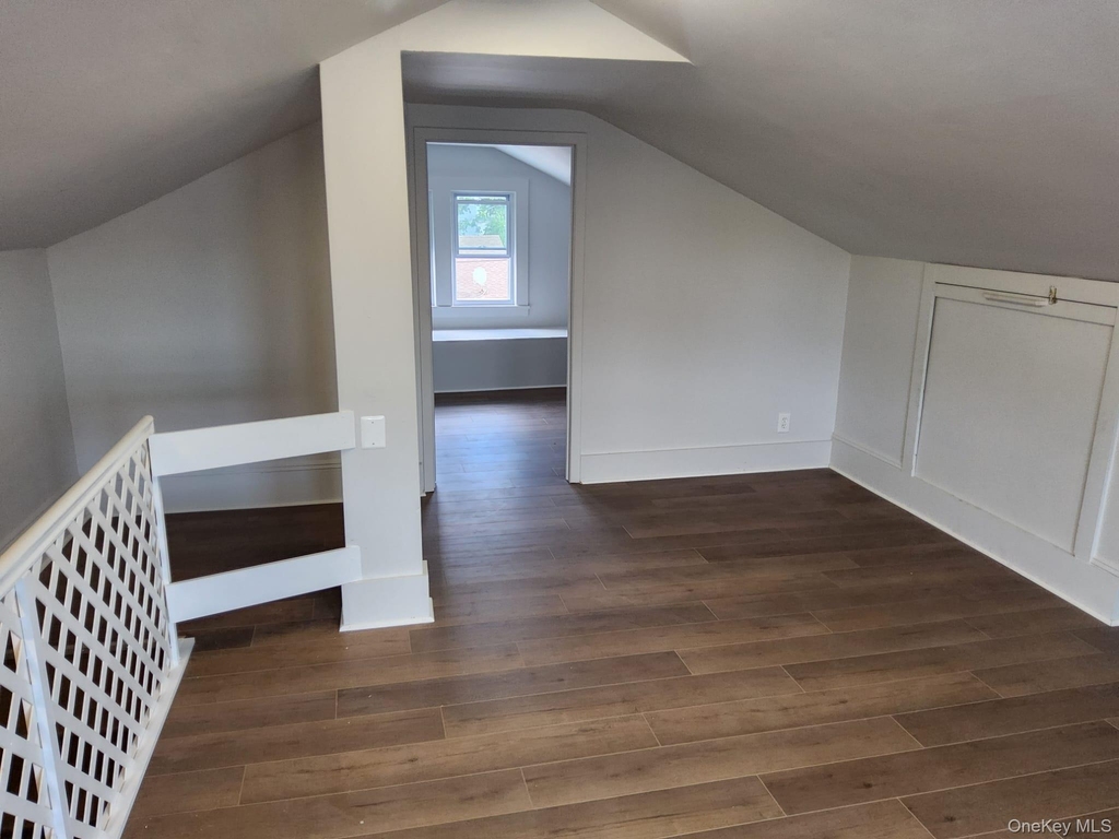 90 Hempstead Avenue - Photo 10