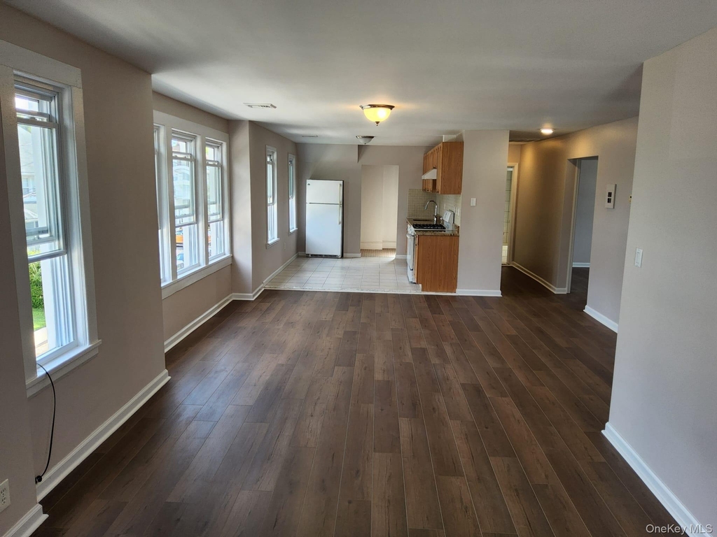 90 Hempstead Avenue - Photo 1
