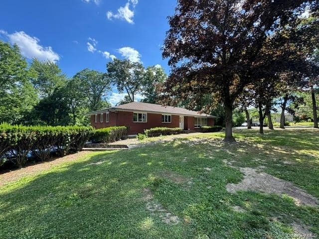 49 Chestnut Lane - Photo 1
