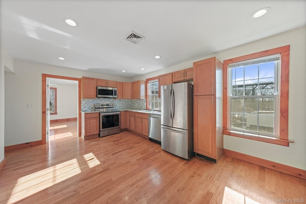 75 Albany Street - Photo 6