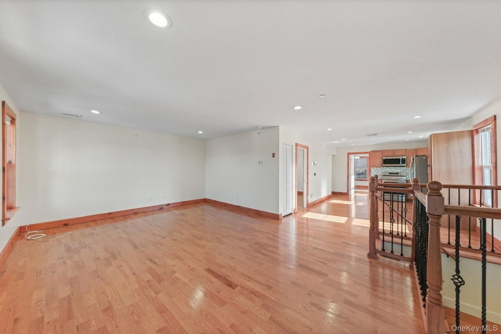 75 Albany Street - Photo 12