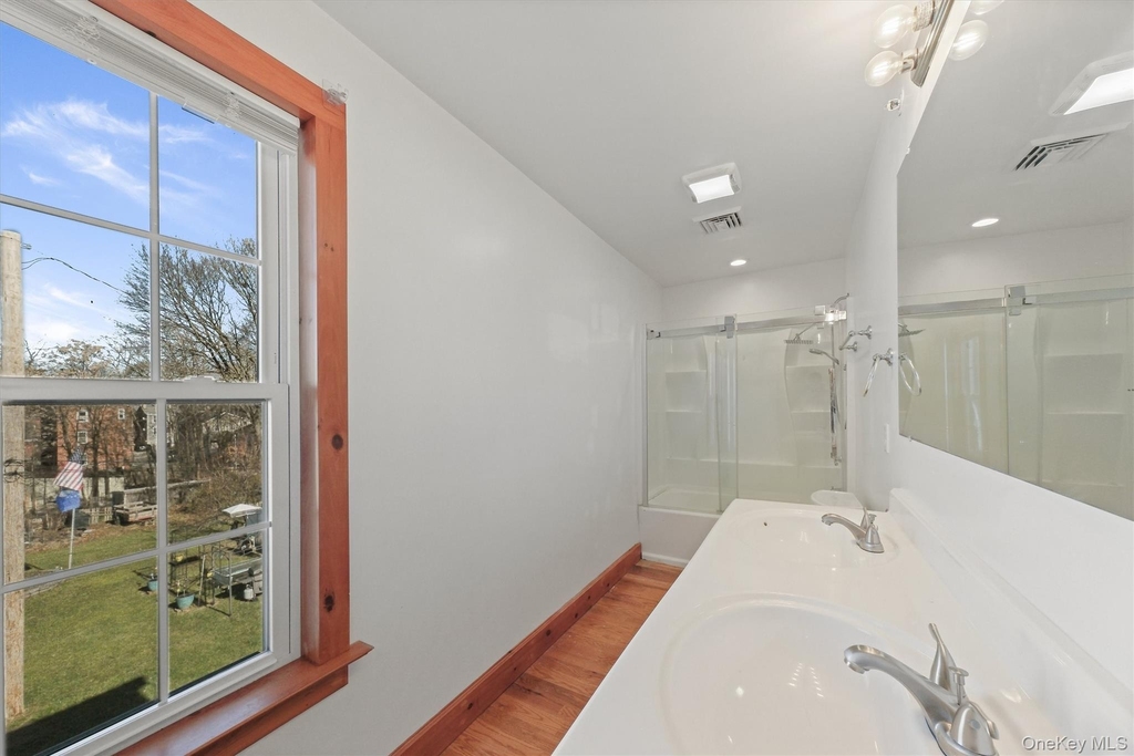 75 Albany Street - Photo 21