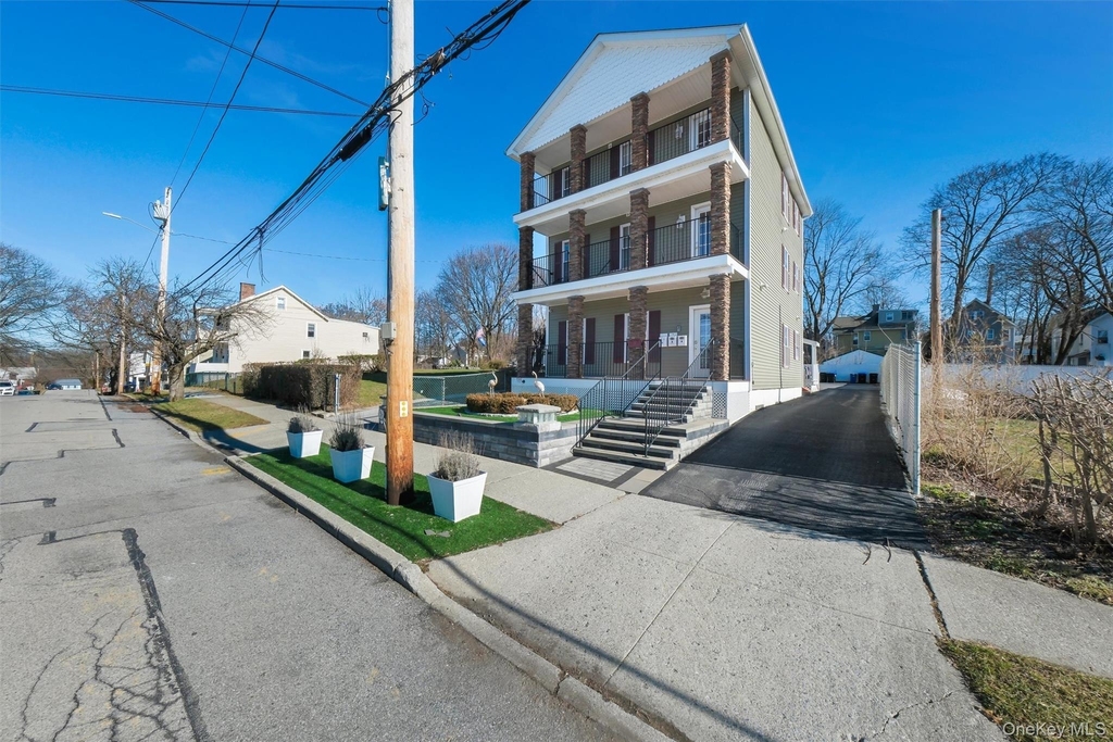 75 Albany Street - Photo 1
