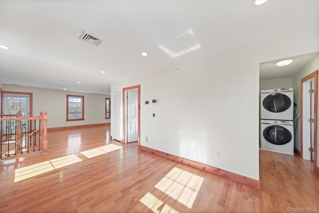 75 Albany Street - Photo 11