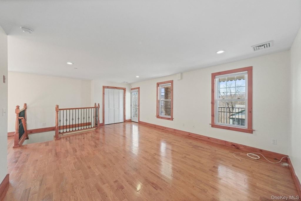 75 Albany Street - Photo 14