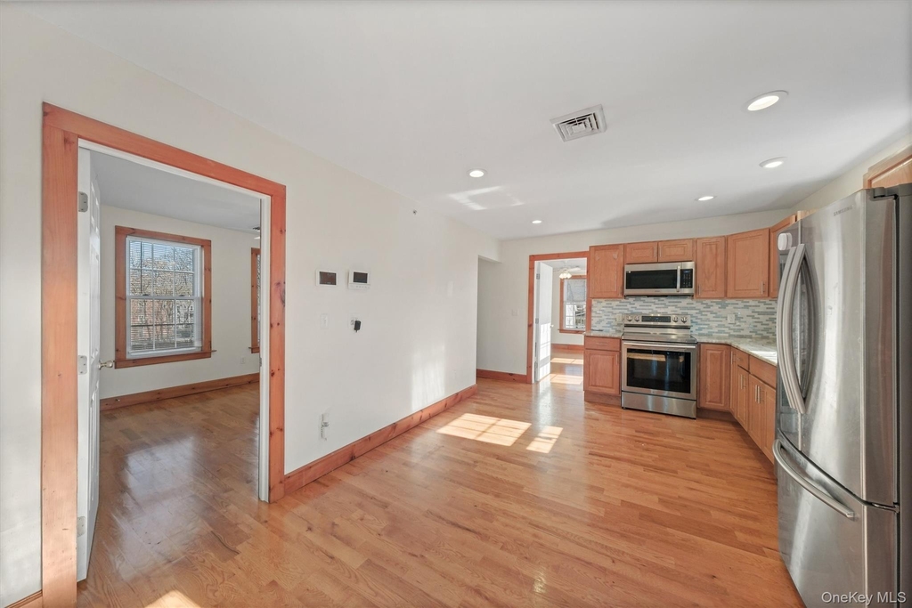 75 Albany Street - Photo 5