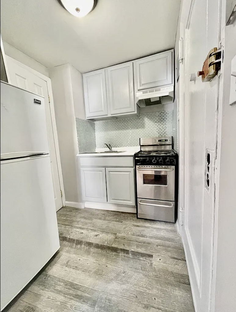  East 19th Street & 2nd ave - Photo 2