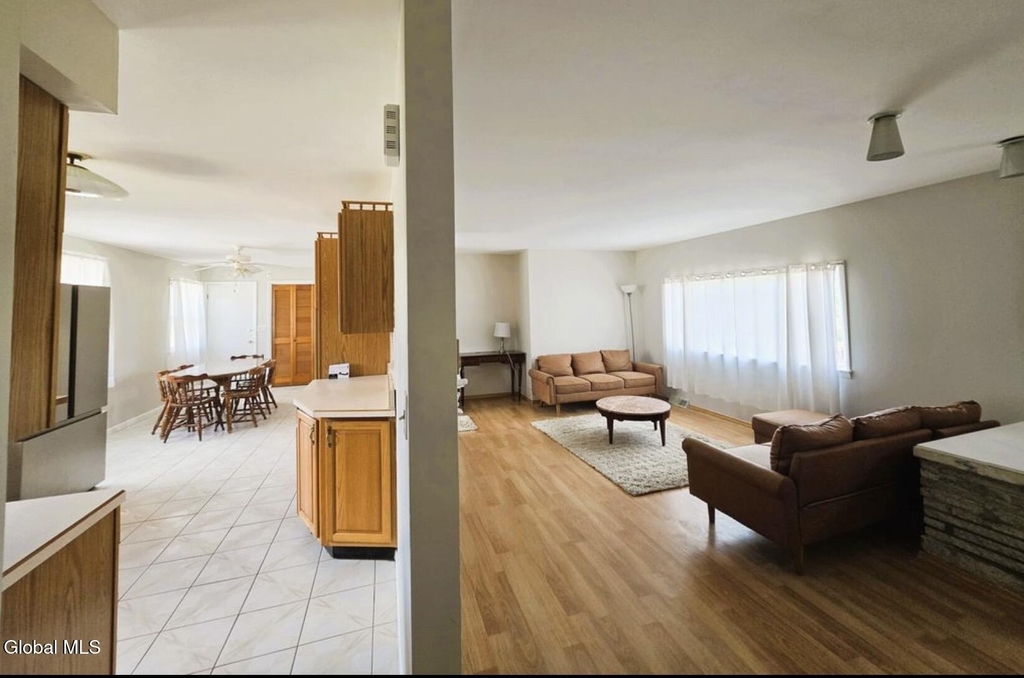 5059 Western Turnpike - Photo 2
