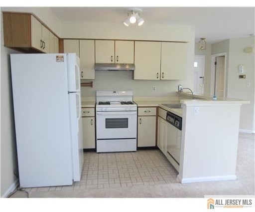 226 Blew Court - Photo 2
