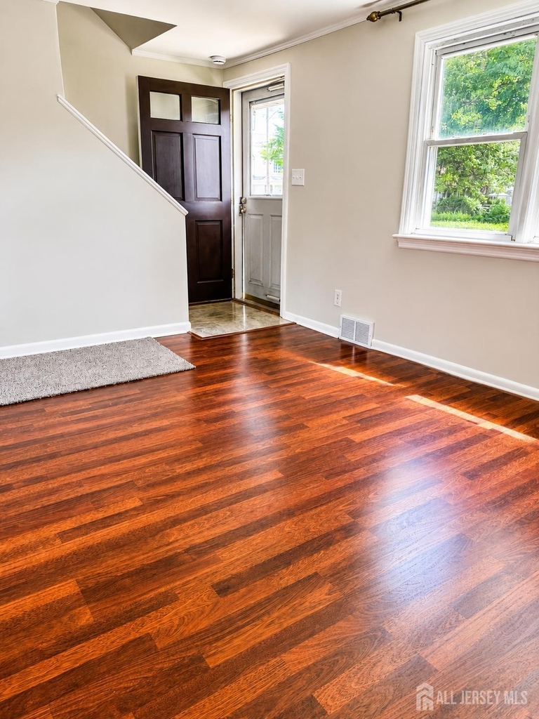 163 Rose Street - Photo 2