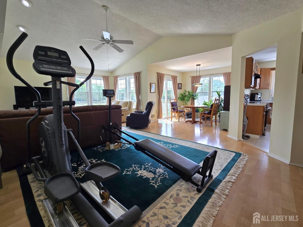 8 Glastonbury Court - Photo 6