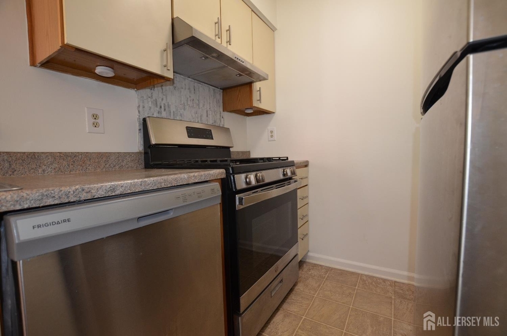 14 Lear Court - Photo 12
