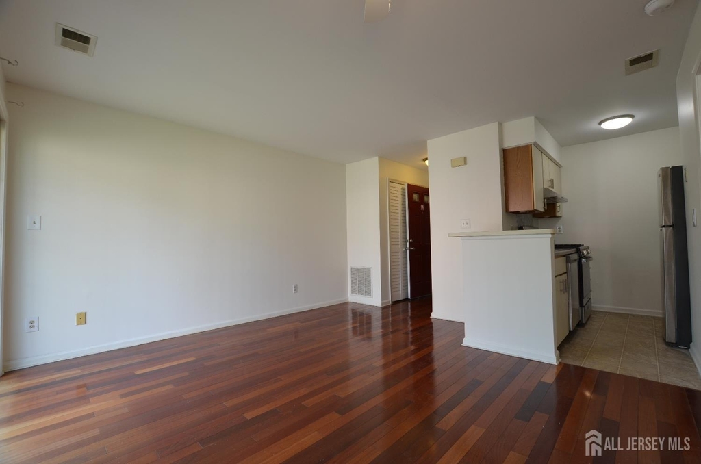14 Lear Court - Photo 10