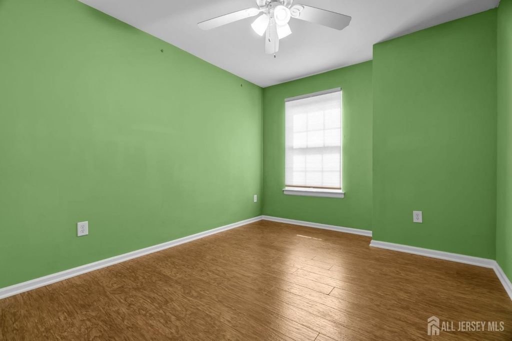19 Delavan Court - Photo 28