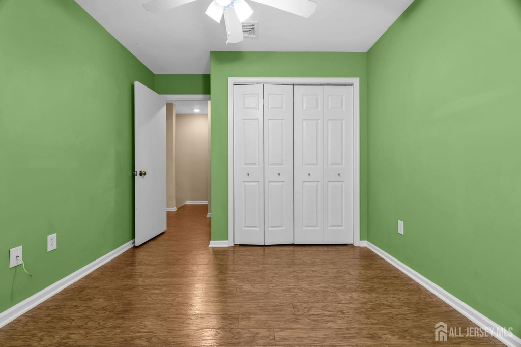 19 Delavan Court - Photo 27