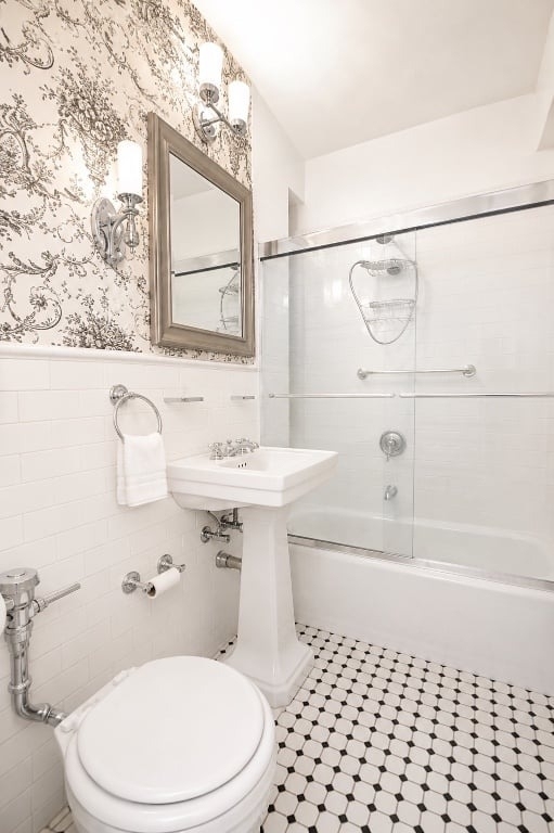 425 Central Park W - Photo 1