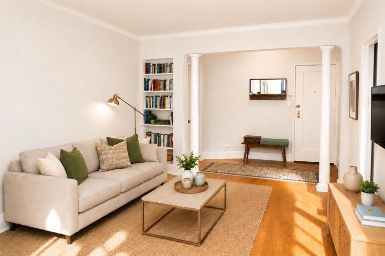 425 Central Park W - Photo 2