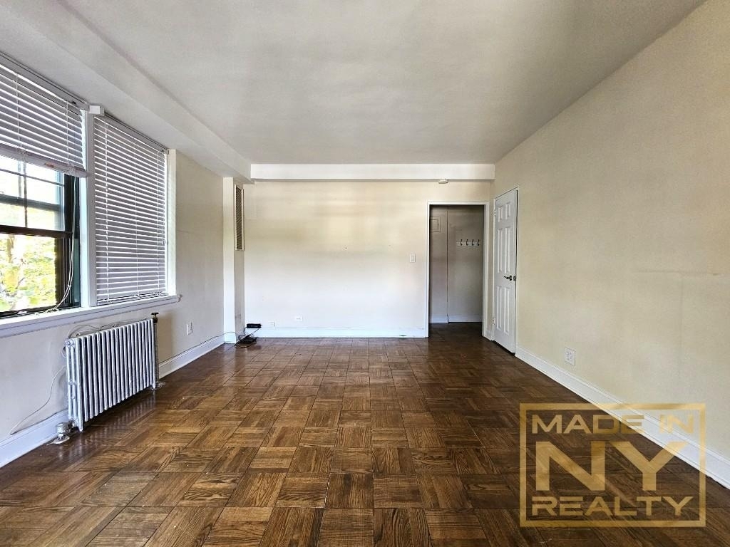 51-01 39th Avenue - Photo 3