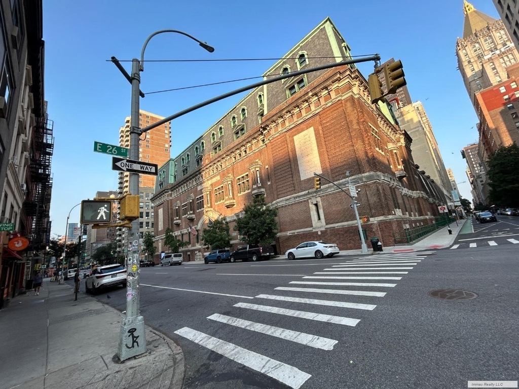 75 Lexington Avenue - Photo 15