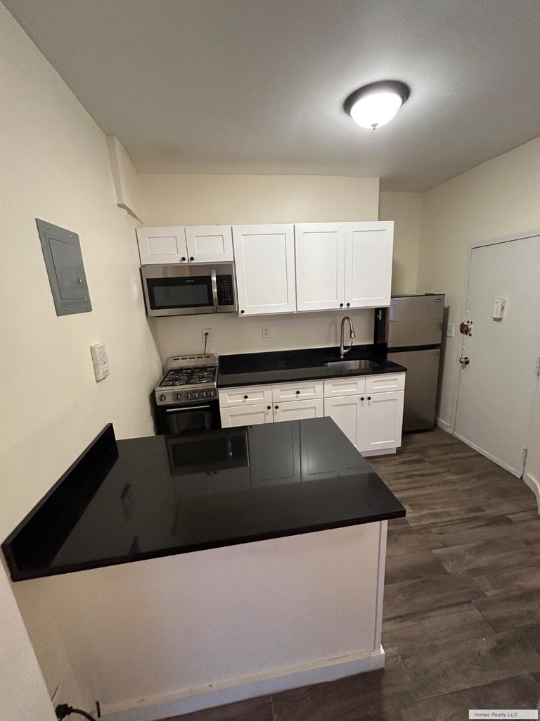 75 Lexington Avenue - Photo 7