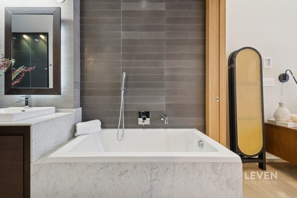 55 Warren Street - Photo 14