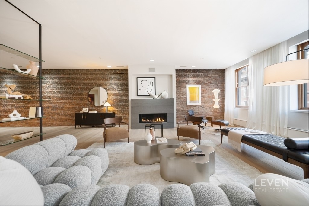 55 Warren Street - Photo 2