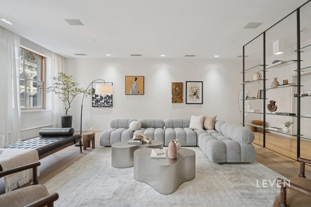55 Warren Street - Photo 0