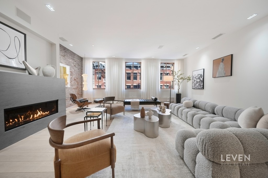 55 Warren Street - Photo 1