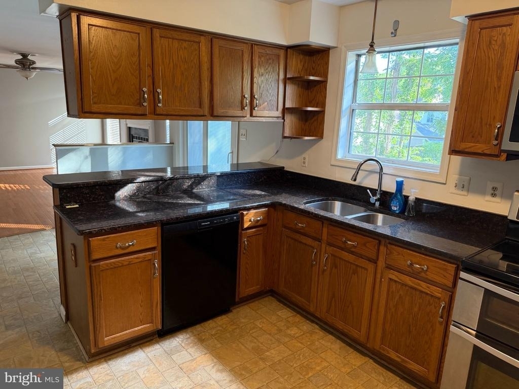 50 Dorothy Lane - Photo 9