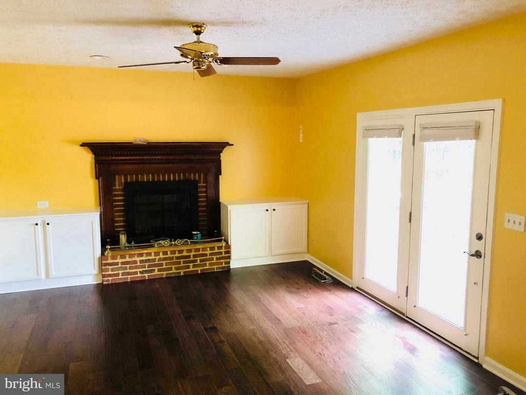 2021 State Room Drive - Photo 6