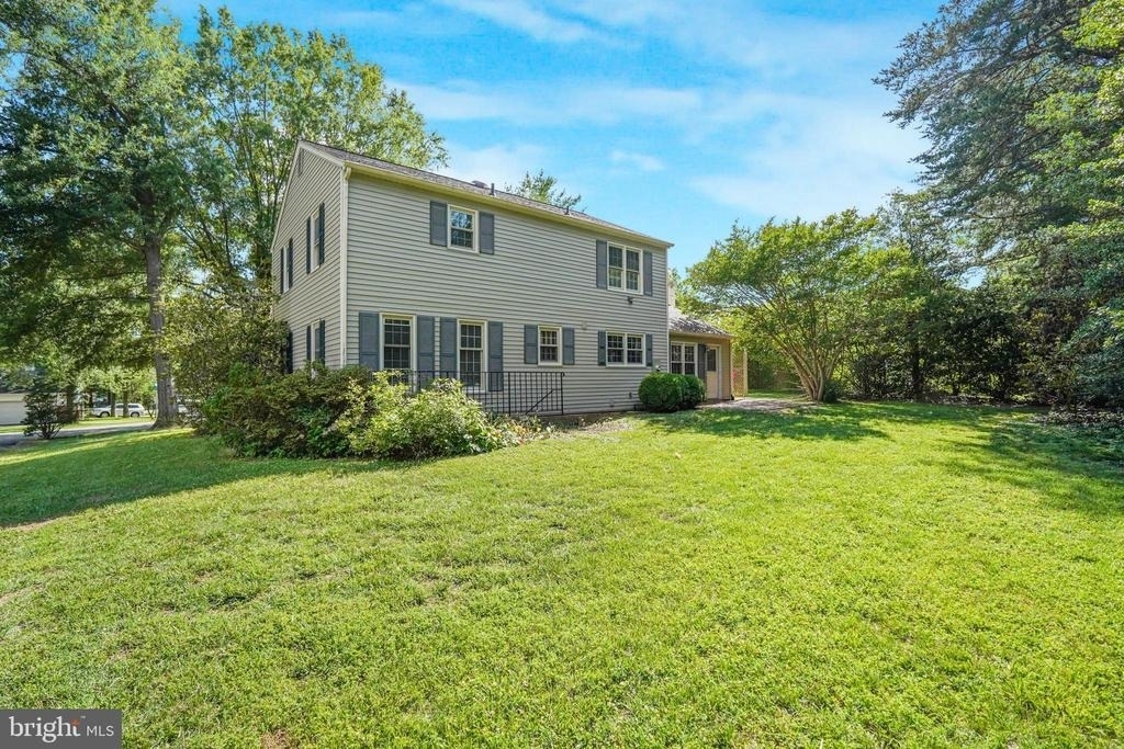 629 Lancaster Street - Photo 4