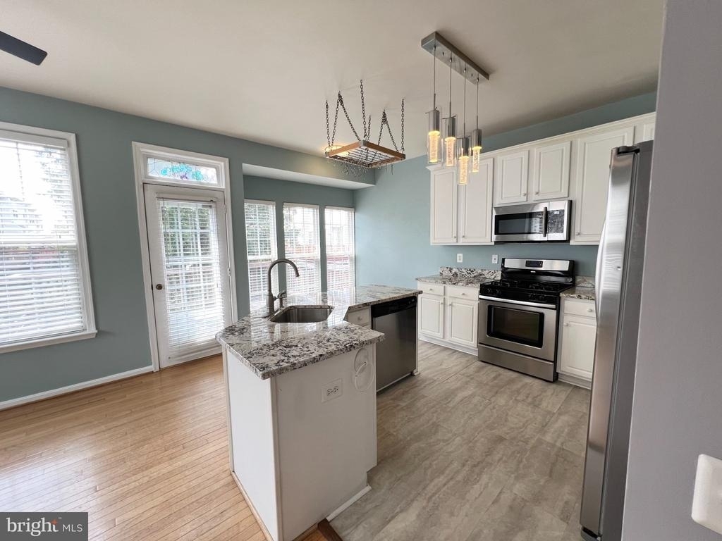 22464 Maison Carree Square - Photo 4