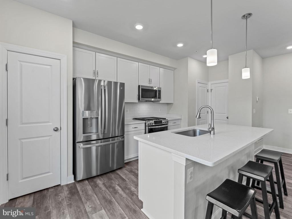 2410 Stella Place - Photo 12