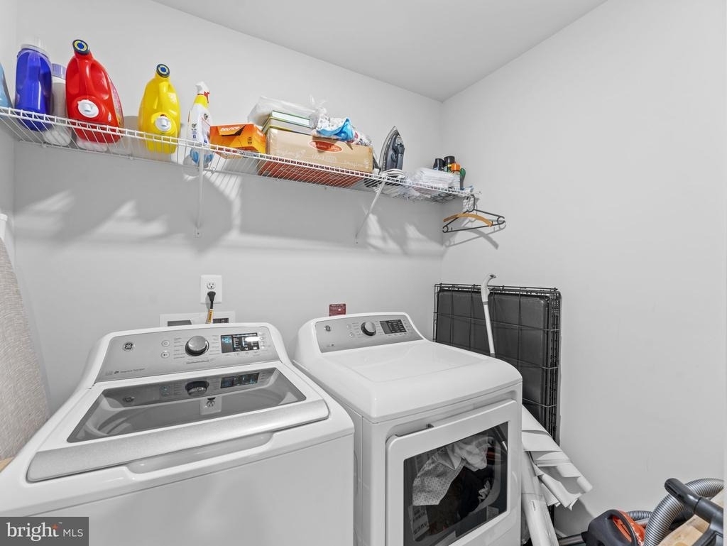 2410 Stella Place - Photo 24