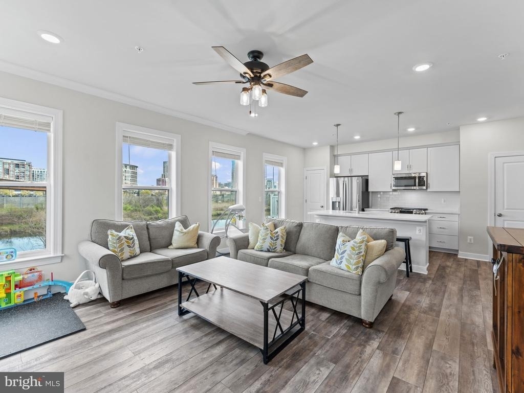 2410 Stella Place - Photo 6
