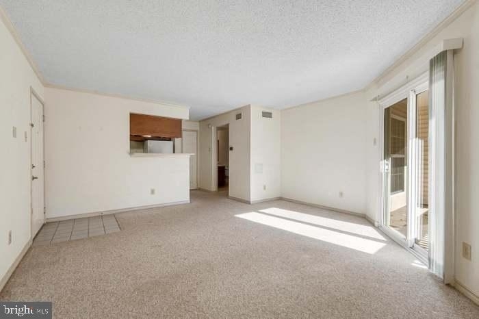 1535 Lincoln Way - Photo 2
