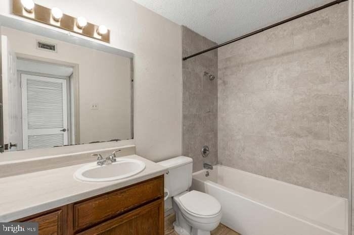 1535 Lincoln Way - Photo 1