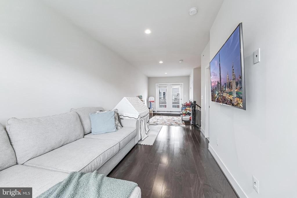 11692 Sunrise Square Place - Photo 39