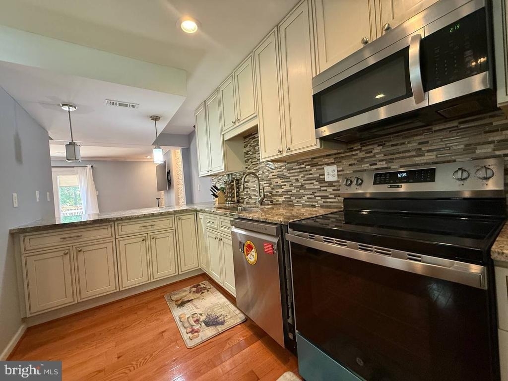 6415 Blarney Stone Court - Photo 7