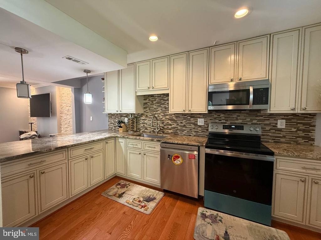 6415 Blarney Stone Court - Photo 6