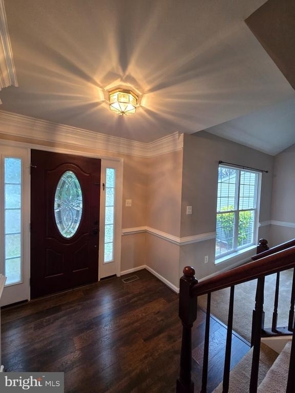 832 Fox Den Road - Photo 3