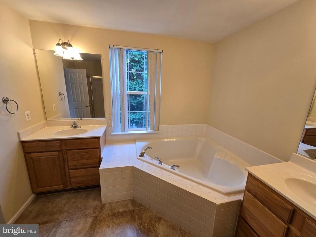 832 Fox Den Road - Photo 28