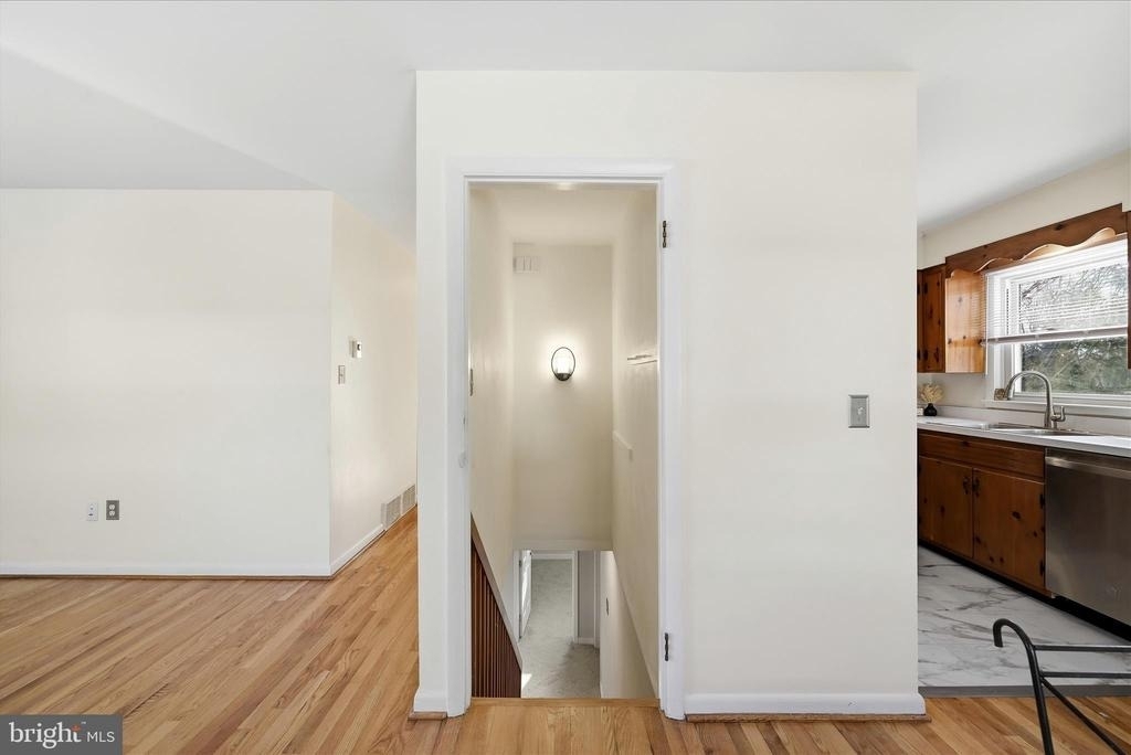 311 S Buckmarsh Street - Photo 31