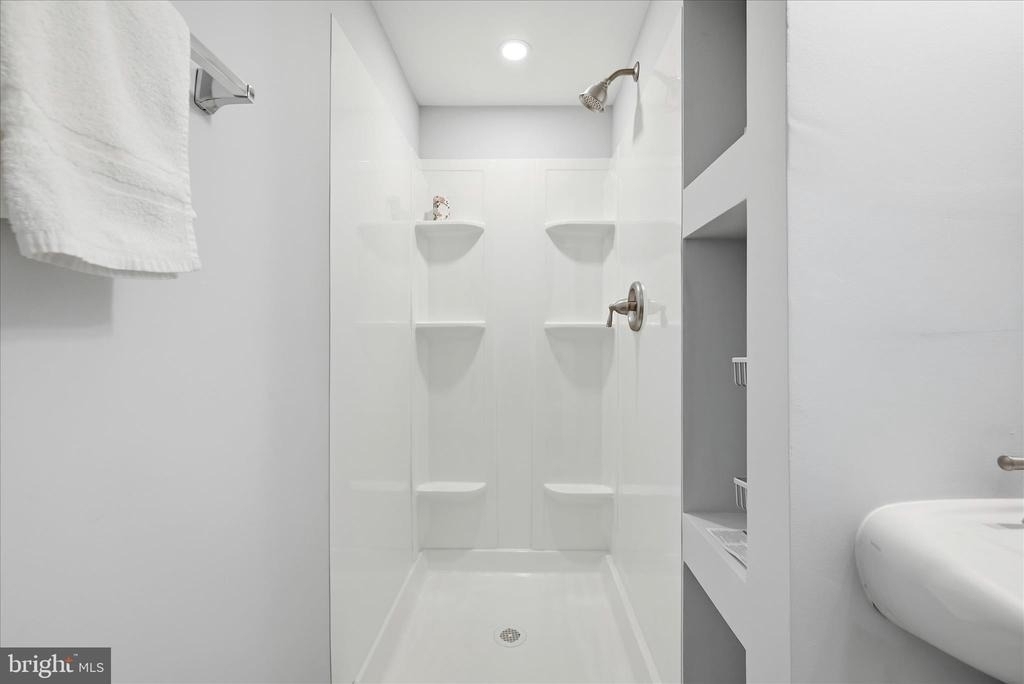 311 S Buckmarsh Street - Photo 42