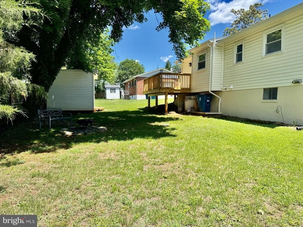 311 S Buckmarsh Street - Photo 11