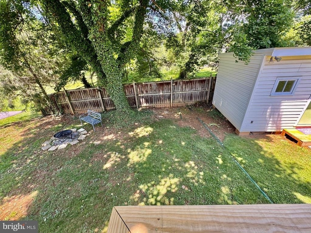 311 S Buckmarsh Street - Photo 7