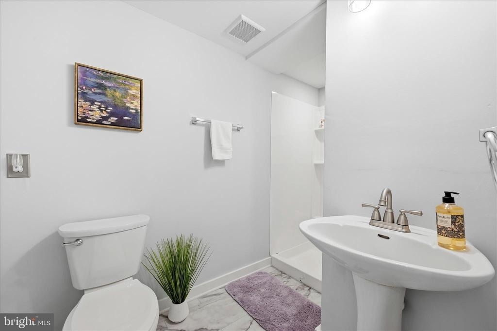 311 S Buckmarsh Street - Photo 41