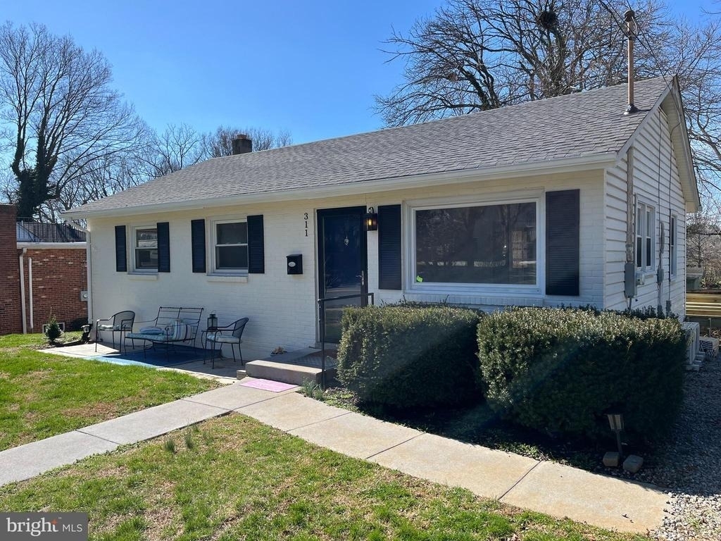 311 S Buckmarsh Street - Photo 3